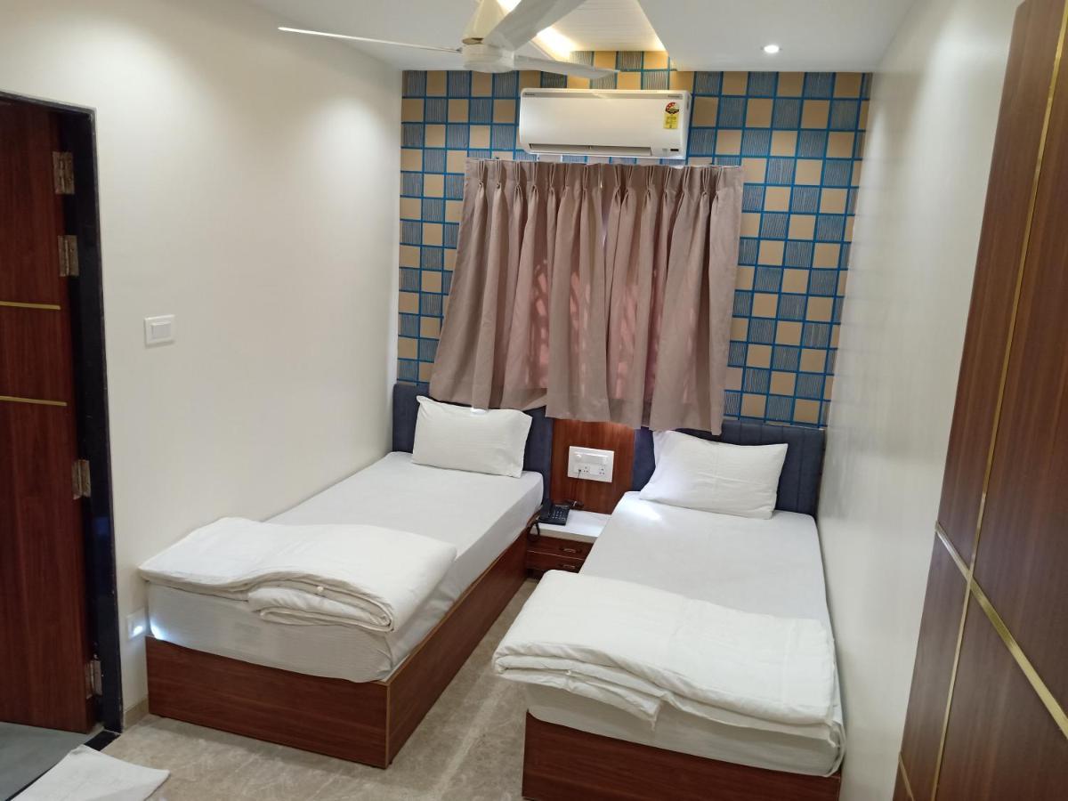 Hotel Suvarnam Residency 아마드나가르 외부 사진